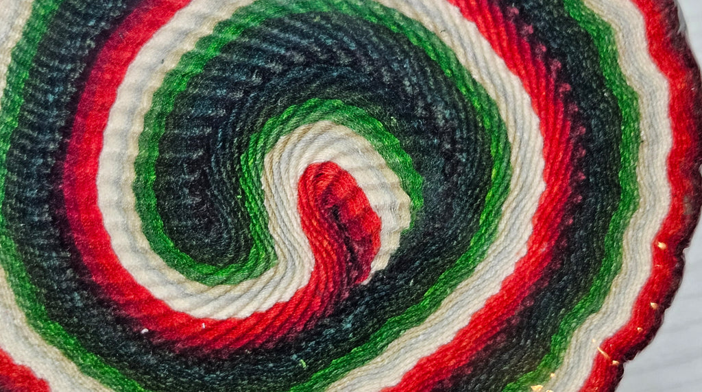Jelly Roll/Fabric Strip Rug Craft Chest Kit - Robert Kaufman Christmas Holiday Colorstay